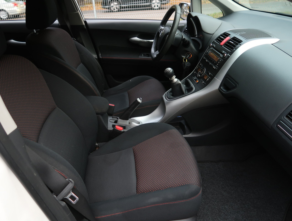 Toyota Auris 2010 2.0 D