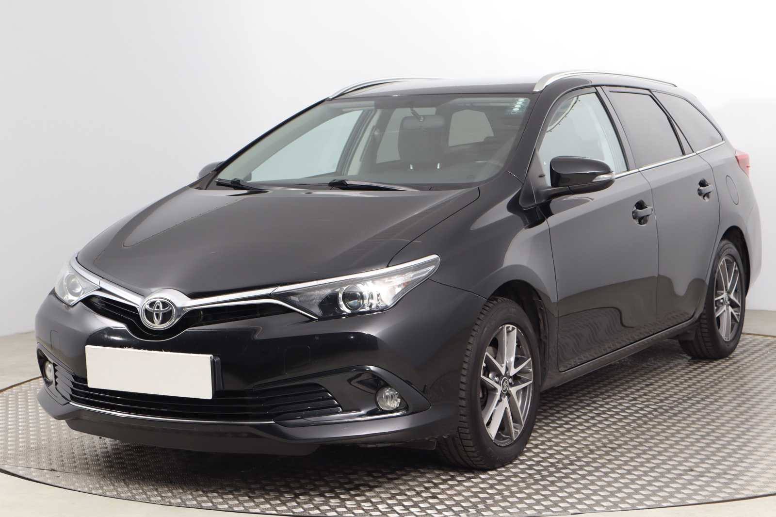 Toyota Auris 2015 1.2 Ti 154413km Kombi