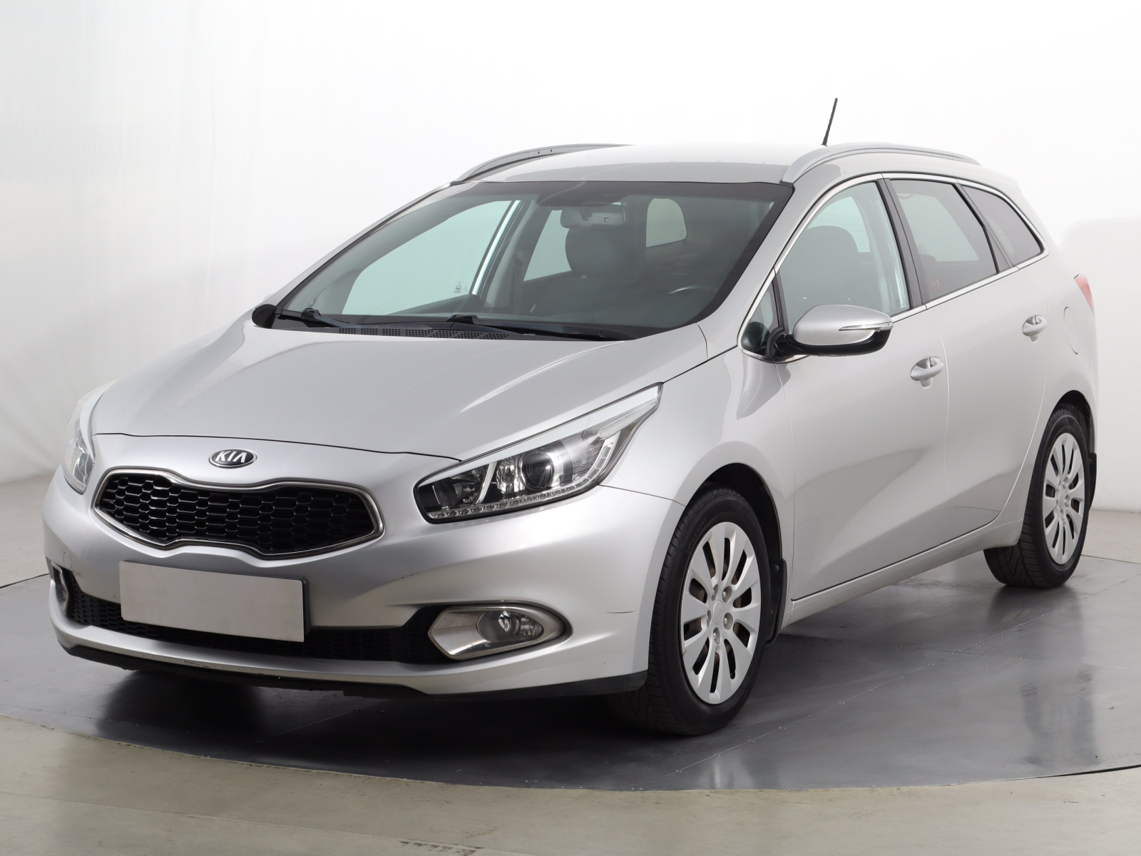 Kia Ceed 2013 1.6 CRDi 225094km Kombi