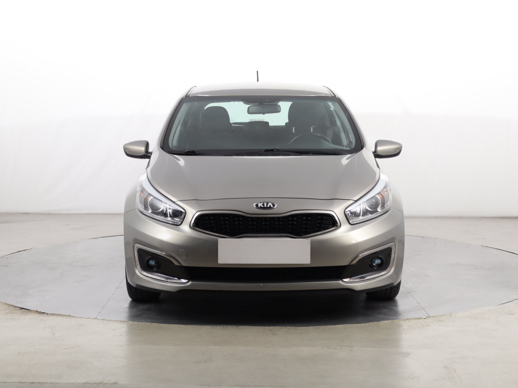 Kia Ceed 2015 1.4 CVVT 79821km Comfort