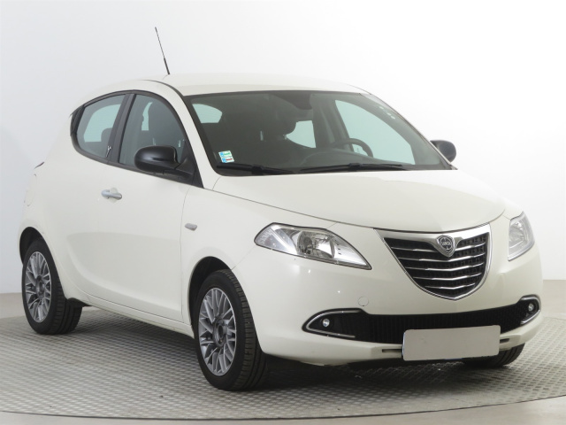 Lancia Ypsilon 2012