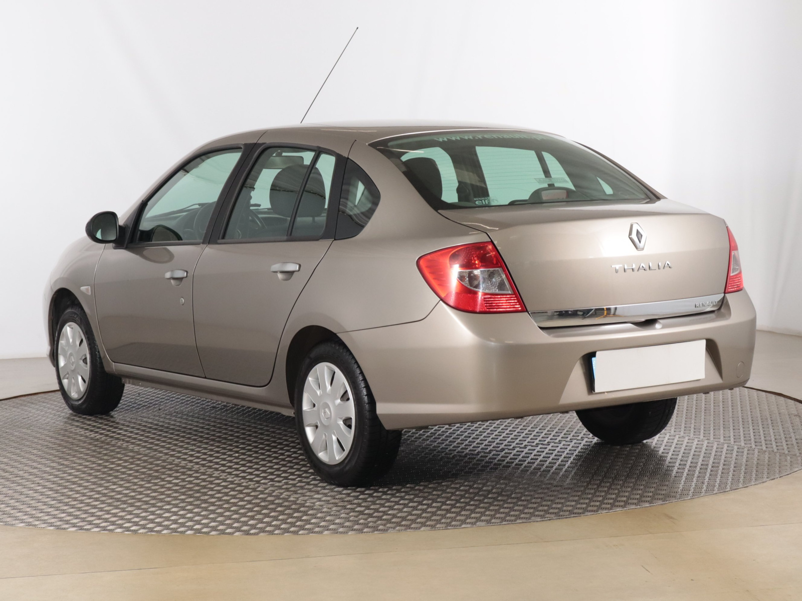 Renault Thalia 2009 1.2 16V 114352km Sedan