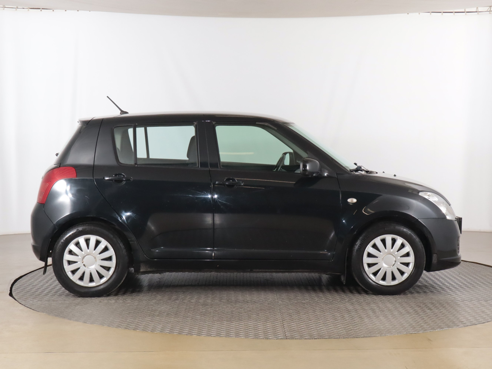 Suzuki Swift 2006 1.3 210101km Hatchback