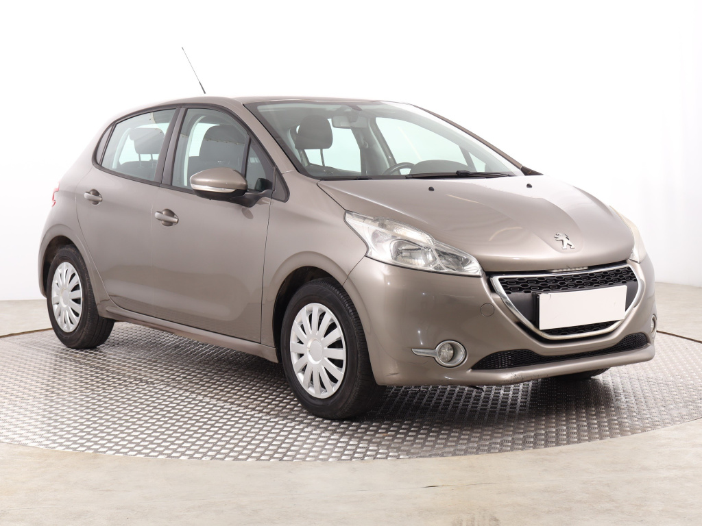 Peugeot 208 2014 1.2 PureTech 185371km Hatchback