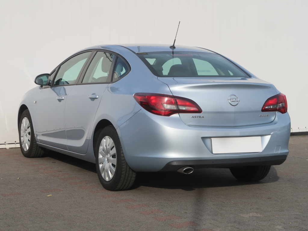 Opel Astra 2016 1.4 T LPG 31307km Sedan