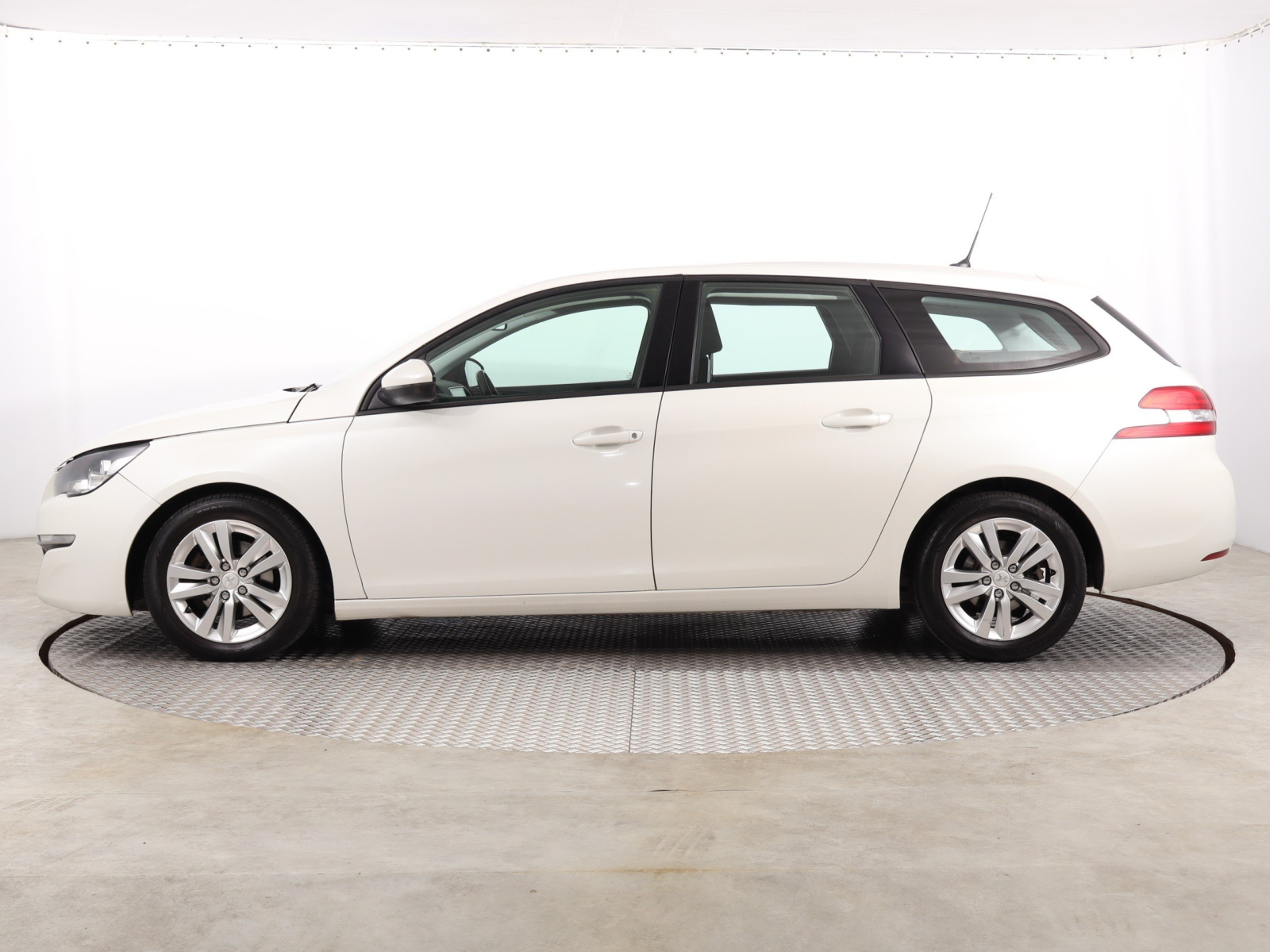 Peugeot 308 2014 1.6 HDi 129891km Kombi