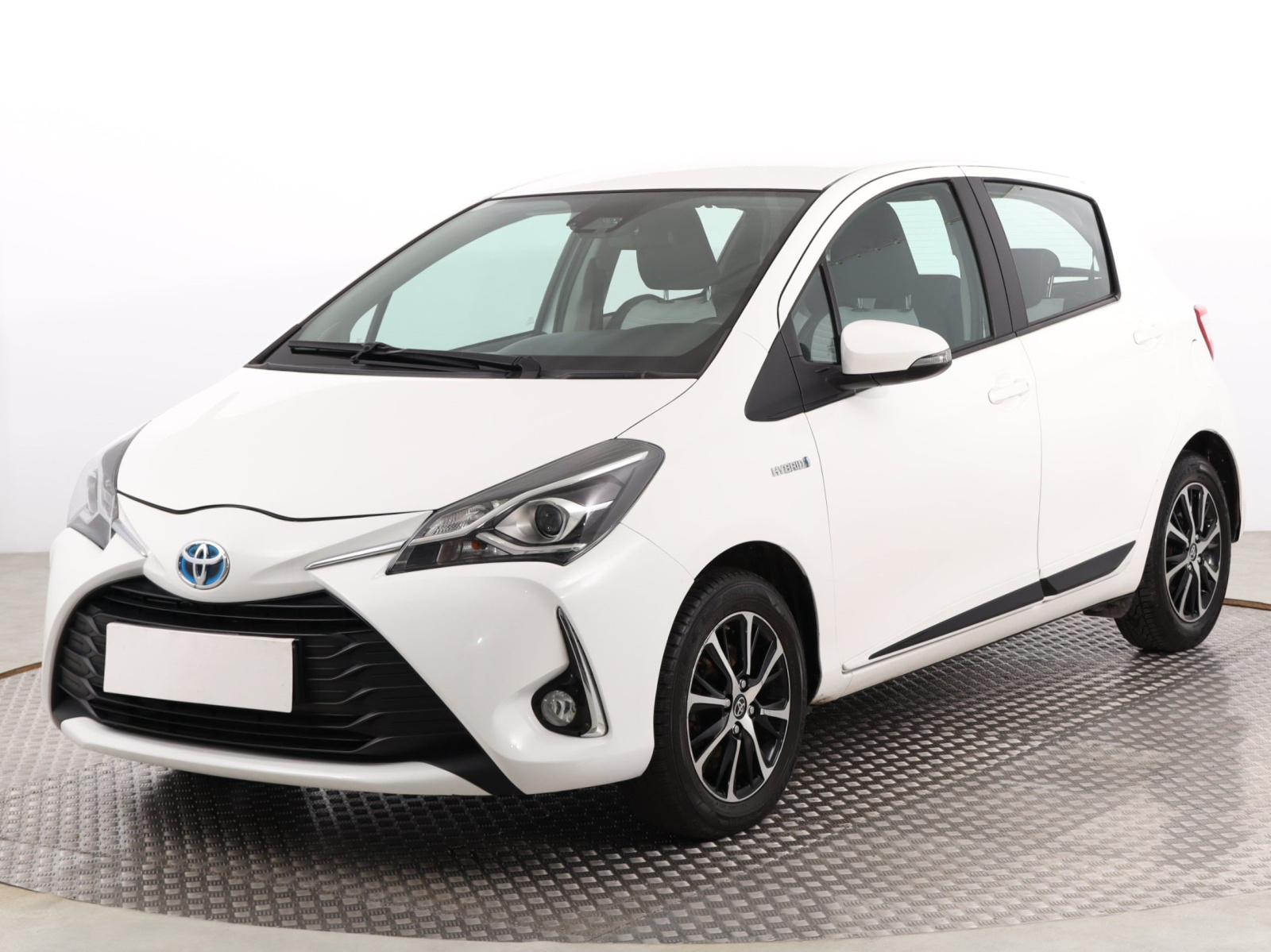 Toyota Yaris 2018 1.5 Hybrid 76367km Hatchback