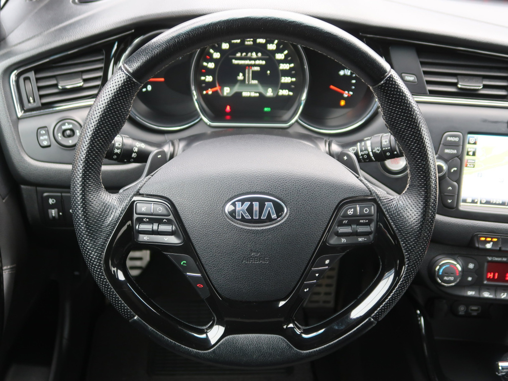 Kia Ceed 2015 1.6 CRDi 95915km Kombi