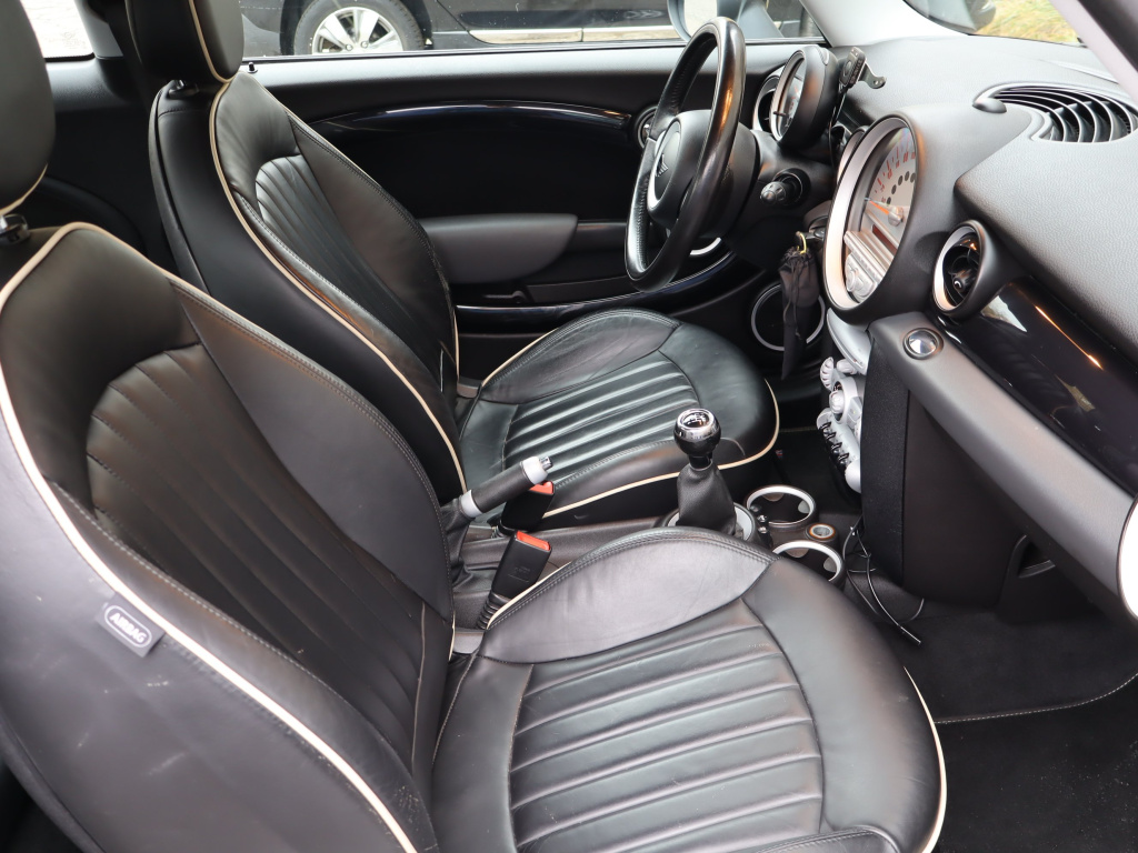MINI 3-door