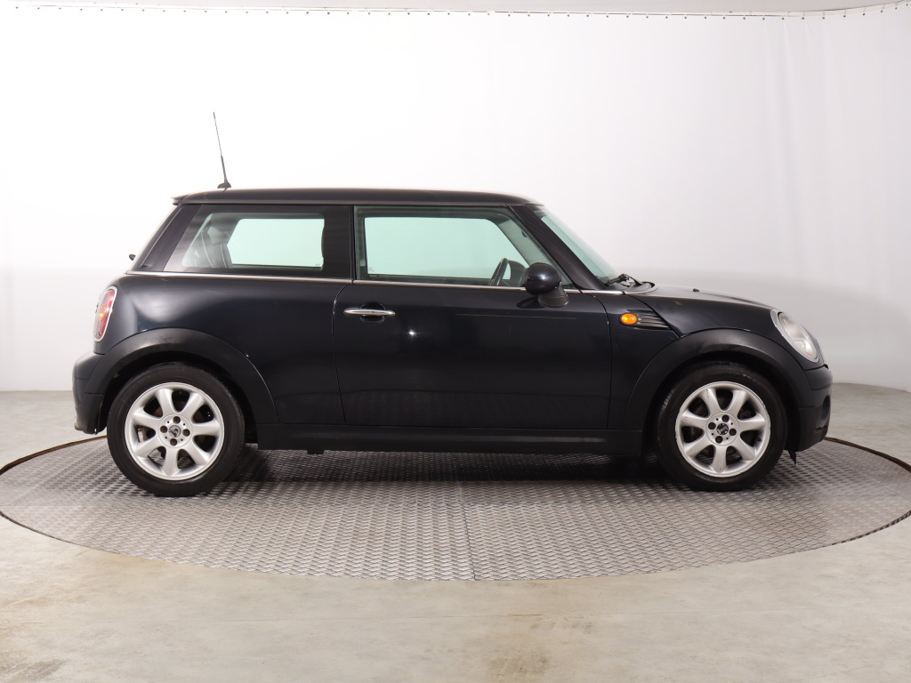 MINI 3-door