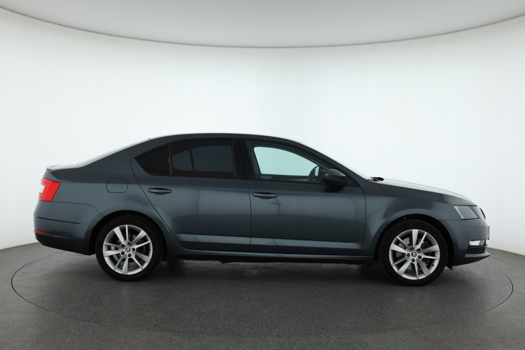 Skoda Octavia 2018 1.8 TSI 125075km Hatchback