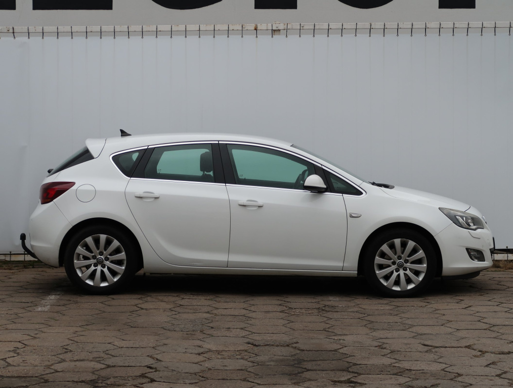 Opel Astra 2012 1.7 CDTI 255407km Hatchback