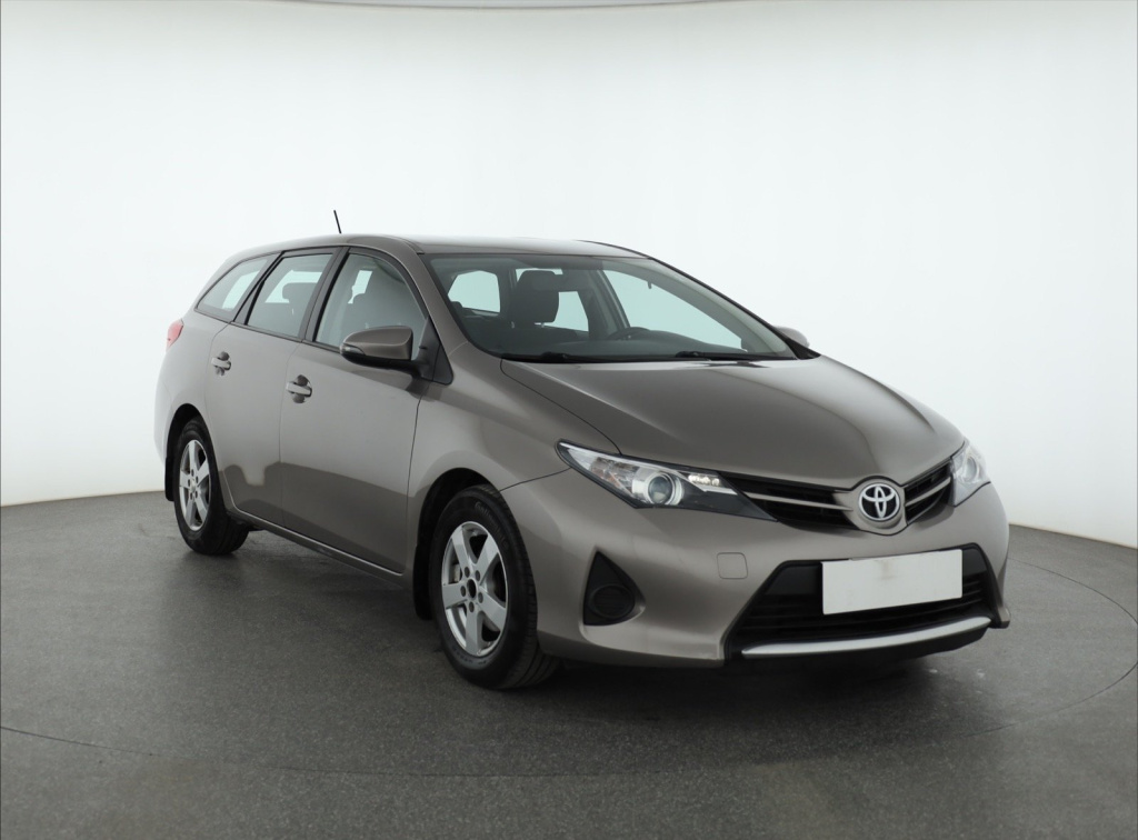 Toyota Auris 2015 1.4 D