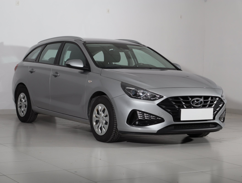 Hyundai i30 2022 1.5 DPI 72940km Kombi