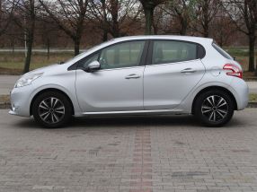 Peugeot 208 - 2013