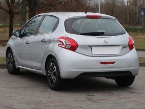 Peugeot 208 - 2013
