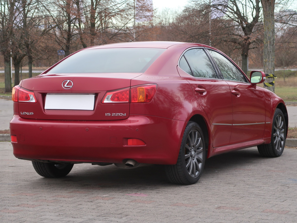 Lexus IS