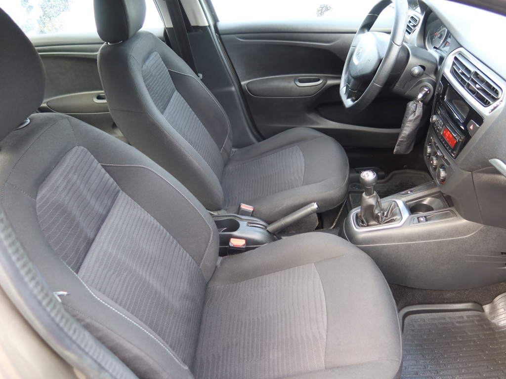 Peugeot 301