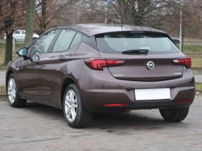 Opel Astra - 2016