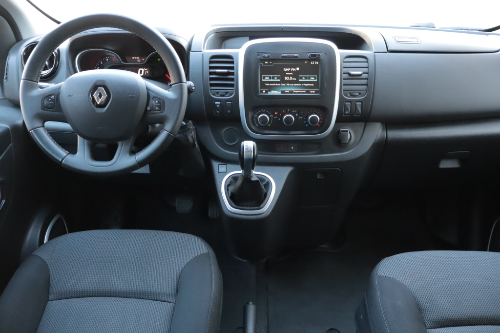 Renault Trafic 2020 2.0 dCi 137026km ABS klimatyzacja manualna