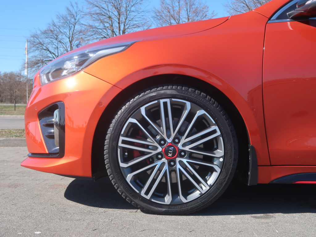Kia ProCeed