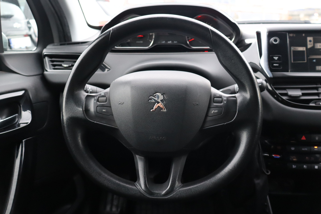 Peugeot 208 2014 1.2 PureTech 88355km Hatchback