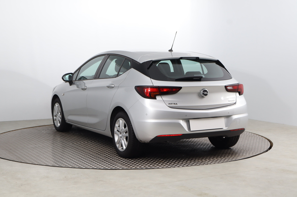 Opel Astra 2020 1.2 Turbo 116984km ABS