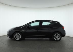 Opel Astra - 2021