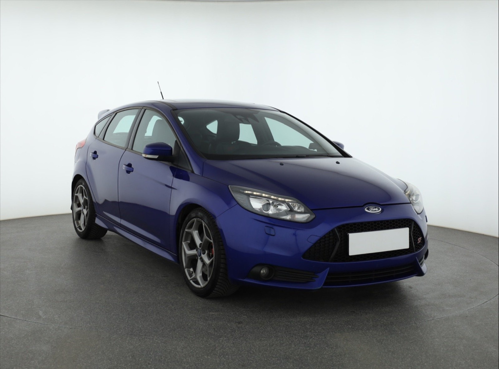 Ford Focus 2014 2.0 EcoBoost ST 154853km Hatchback