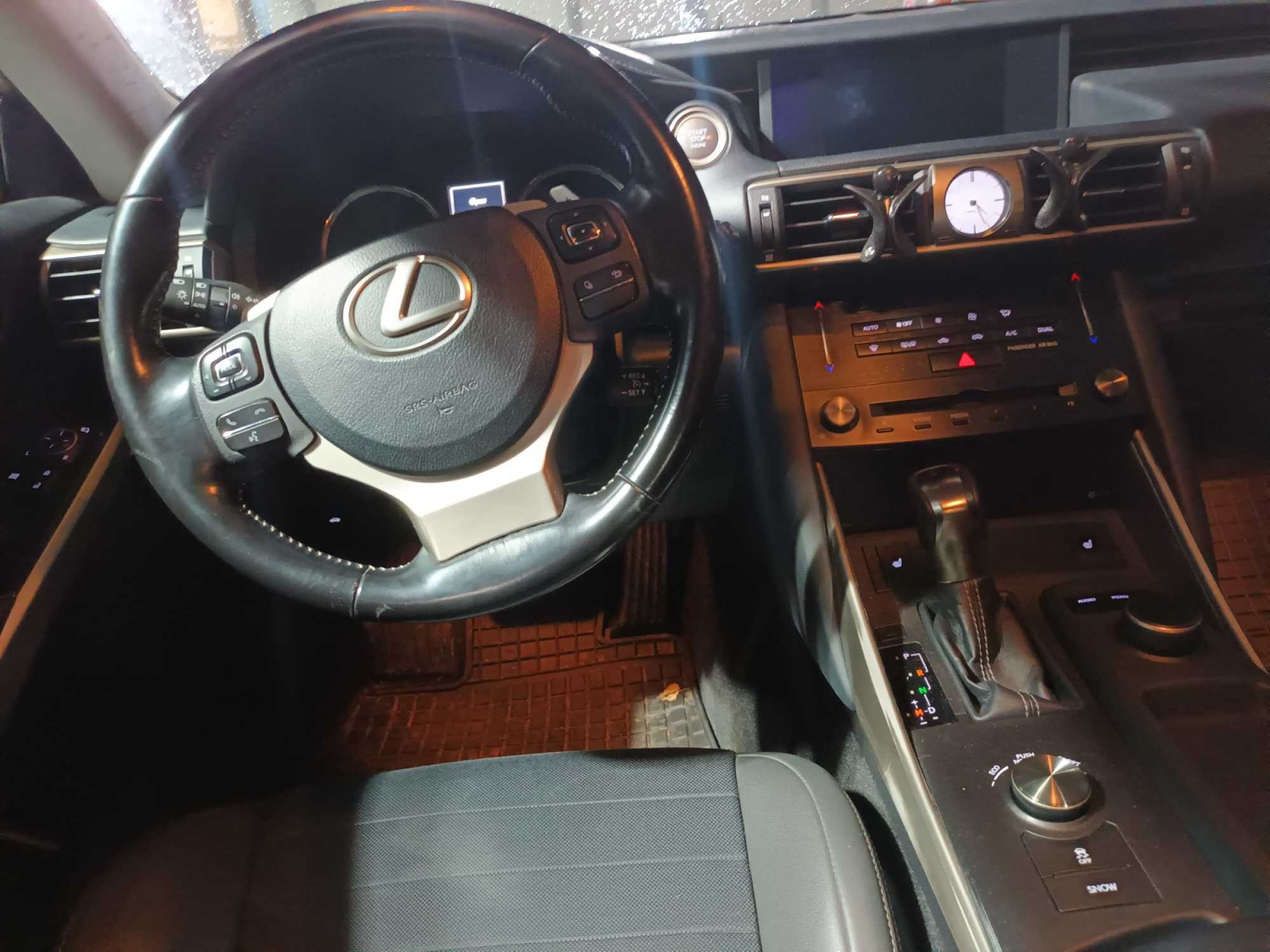 Lexus IS 2016 200t 83603km Sedan