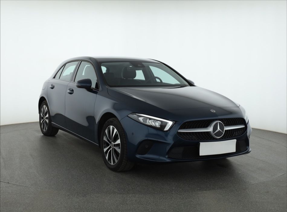 Mercedes-Benz A - 2021