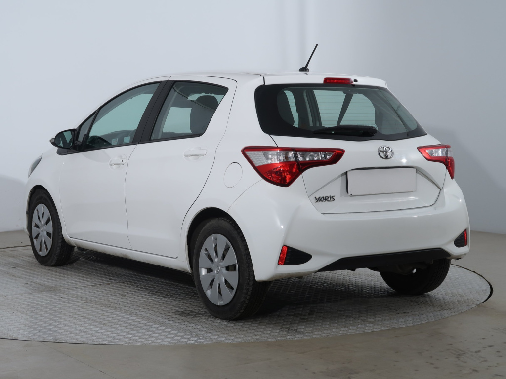 Toyota Yaris 2019 1.0 VVT