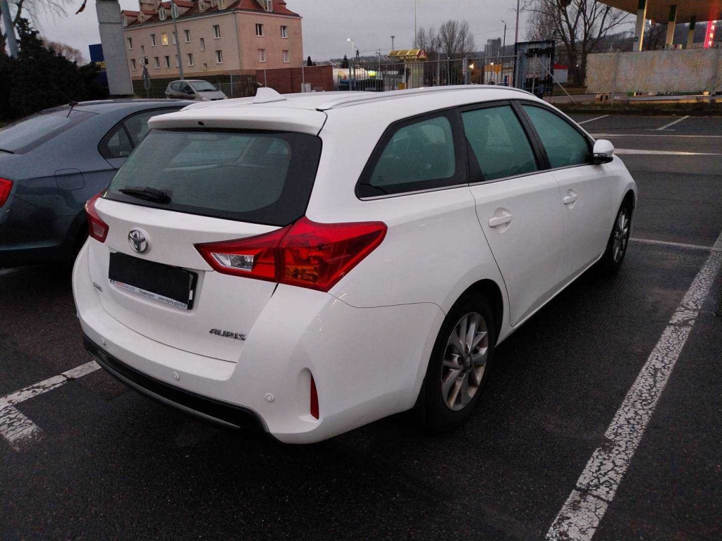 Toyota Auris 2014 1.6 Valvematic 164623km Kombi