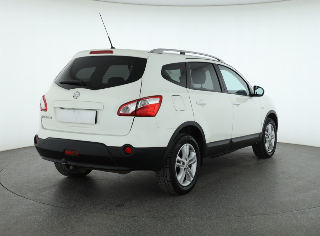 Nissan Qashqai+2