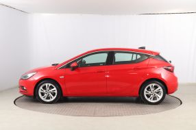 Opel Astra - 2015