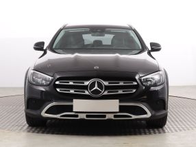 Mercedes-Benz E - 2021