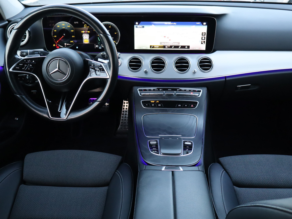 Mercedes-Benz E