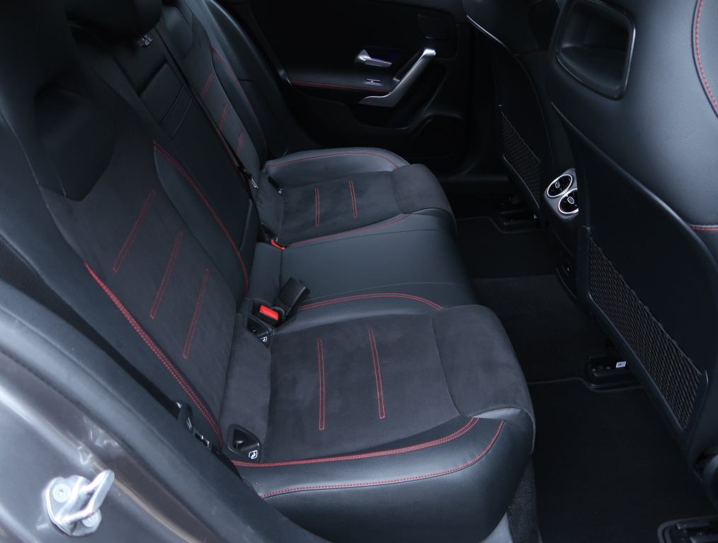 Mercedes-Benz A