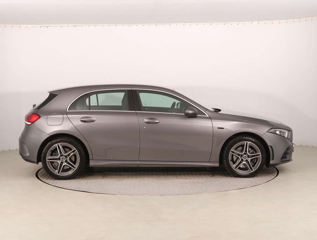 Mercedes-Benz A