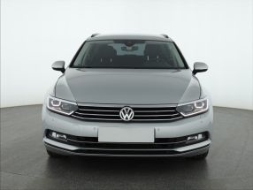 Volkswagen Passat - 2015