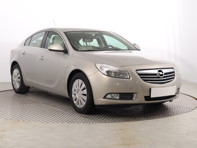 Opel Insignia 2011