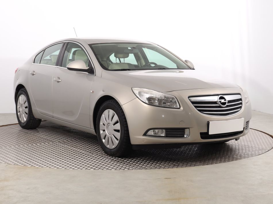 Opel Insignia - 2011