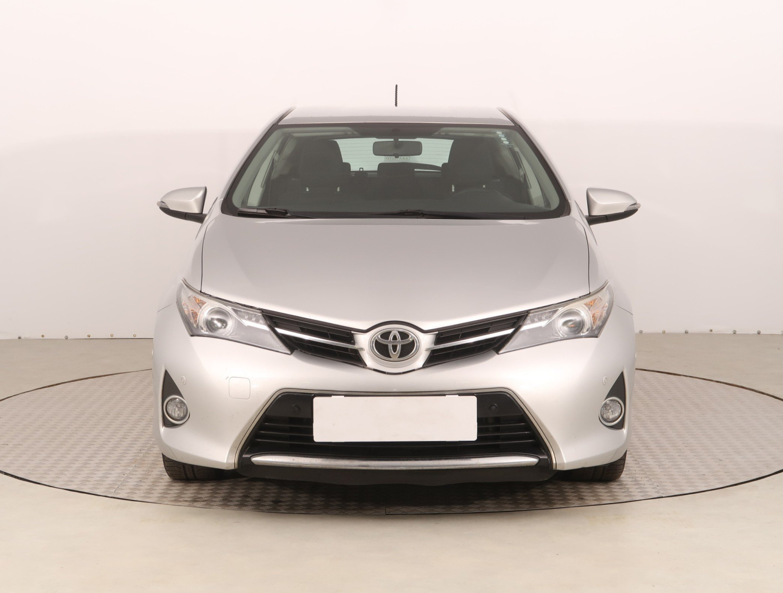 Toyota Auris 2013 1.6 Valvematic 139479km ABS