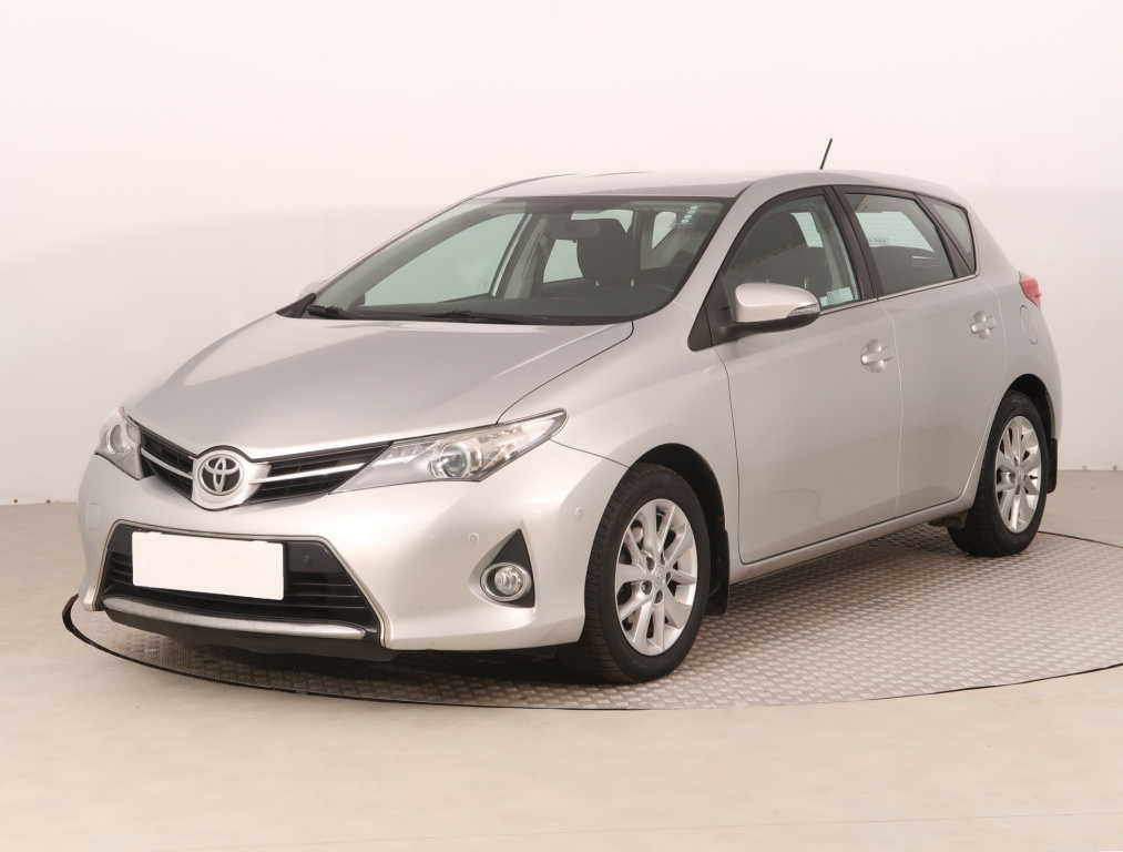 Toyota Auris 2013 1.6 Valvematic 139479km ABS