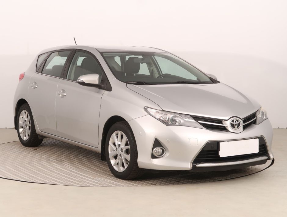 Toyota Auris - 2013