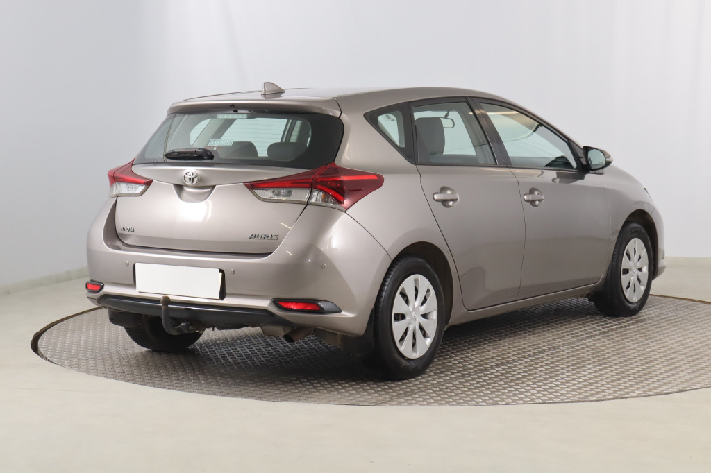 Toyota Auris 2015 1.6 Valvematic 74210km ABS