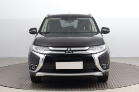 Mitsubishi Outlander - 2016