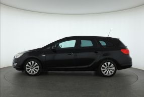 Opel Astra - 2011