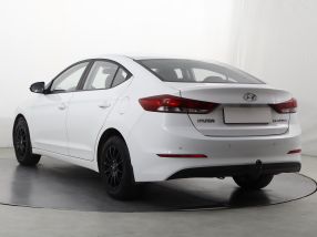 Hyundai Elantra - 2016