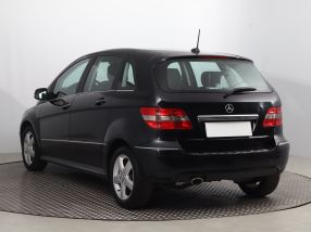 Mercedes-Benz B - 2011
